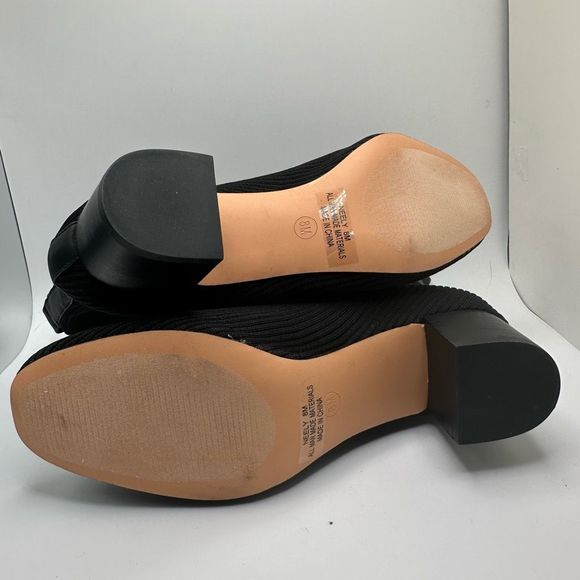 CUSHIONAIRE Women's Neely Stretch bootie +Memory Foam 8 BLACK - Picture 5 of 7